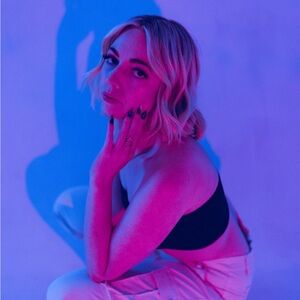 Meet your Posher, Hayley